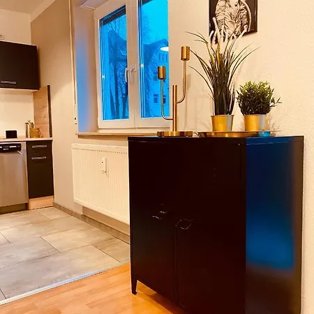 Saniertes Studio - Elisa - Mit Balkon, Wlan, Smart-Tv & Kueche In City-Naehe Erfurt Exterior photo