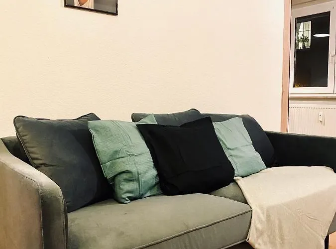 Saniertes Studio - Elisa - Mit Balkon, Wlan, Smart-Tv & Kueche In City-Naehe