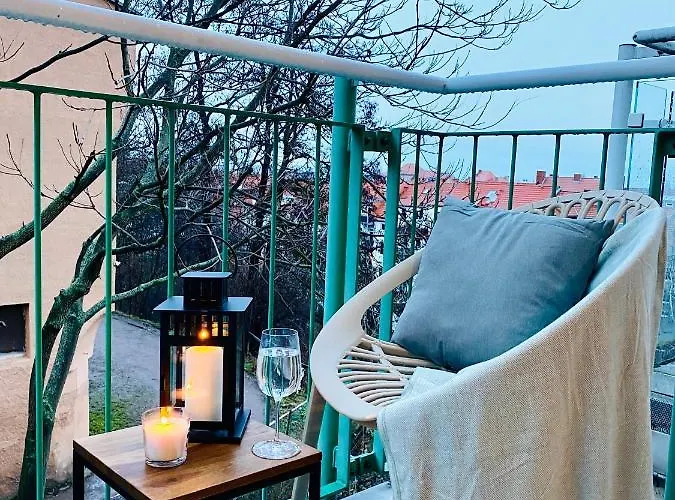 Saniertes Studio - Elisa - Mit Balkon, Wlan, Smart-Tv & Kueche In City-Naehe