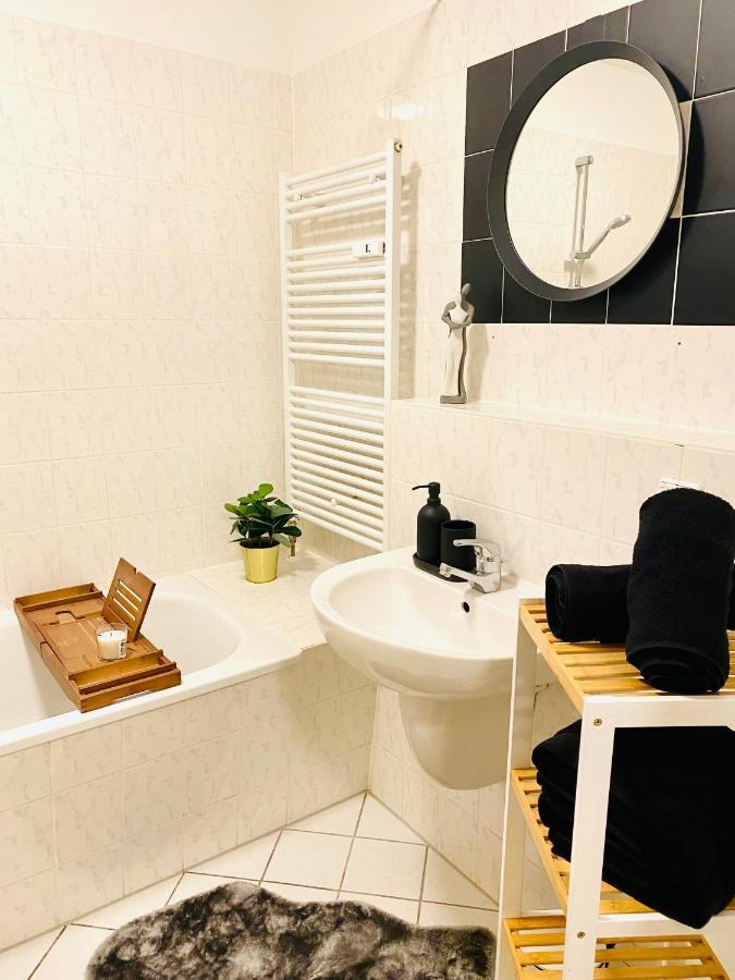 Apartment Saniertes - Elisa - Mit Balkon, Wlan, Smart-tv & Kueche In City-naehe Erfurt