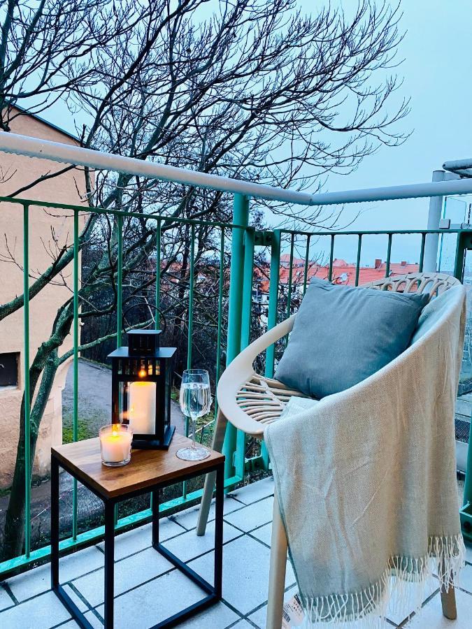 Saniertes - Elisa - Mit Balkon, Wlan, Smart-tv & Kueche In City-naehe * Erfurt